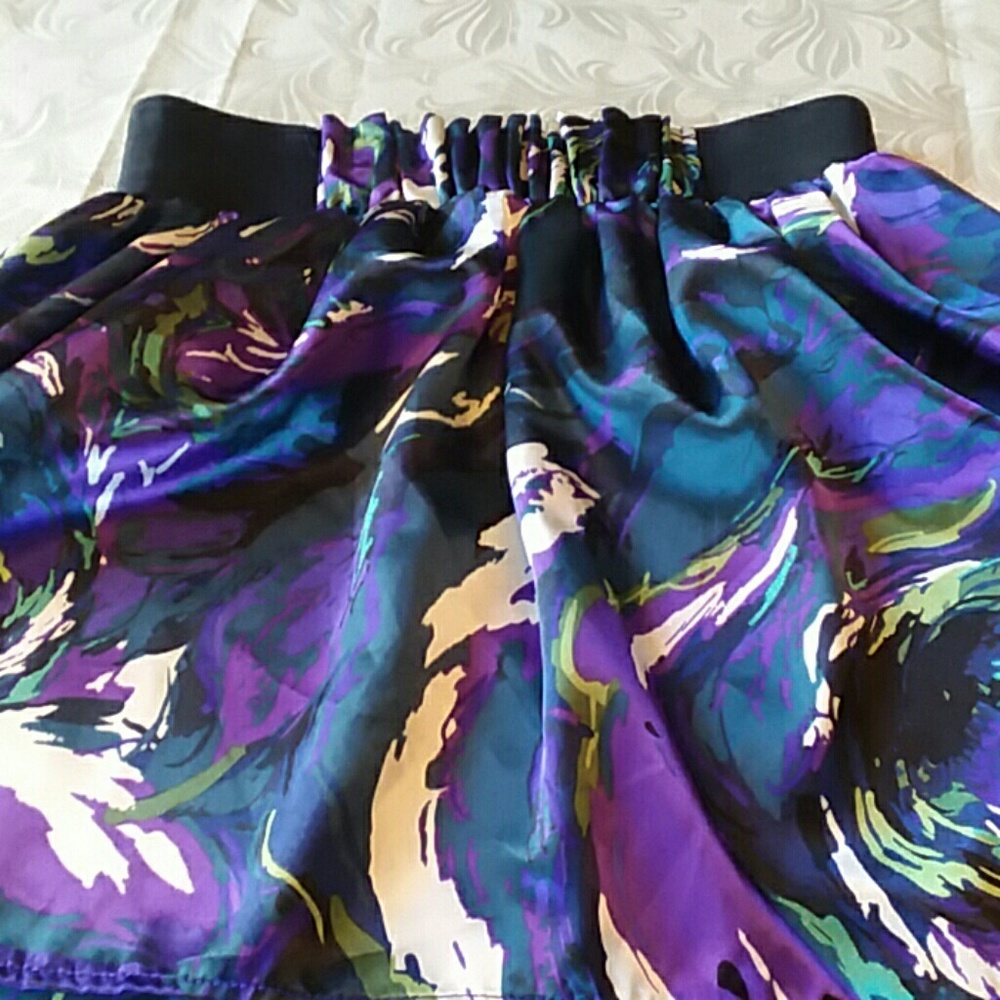Multi-Color mini skirt - Picture 6 of 6